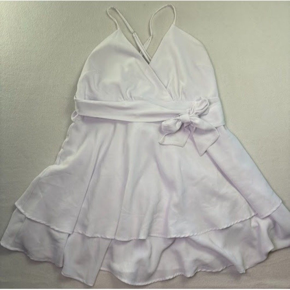 Women's White Size XL Mini Party Dress Tiered Skirt, Tie Sash, Criss Cross Top - Picture 2 of 7